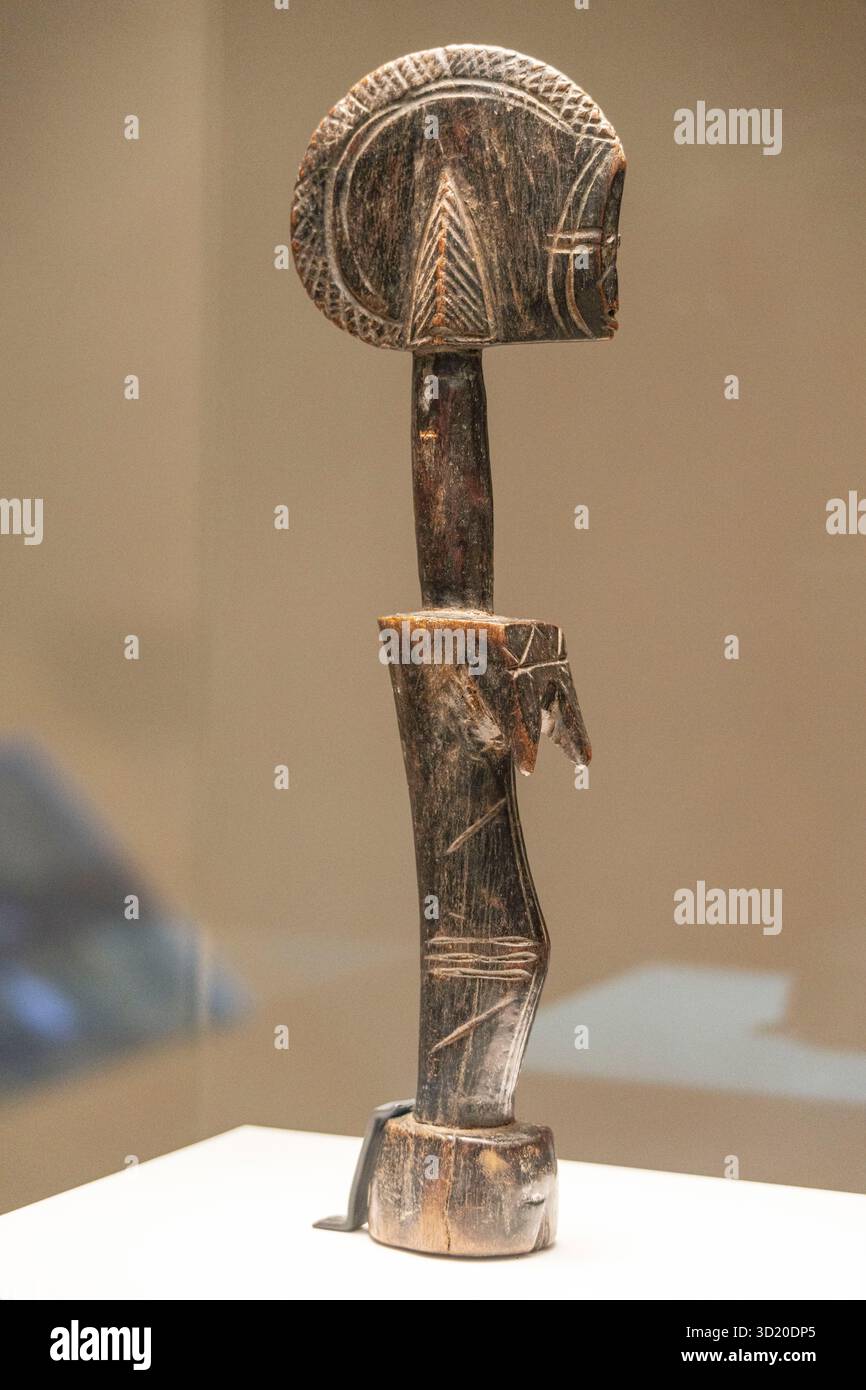 Biiga, Frauenfigur, Mossi - Burkina Faso, 20. Jahrhundert, geschnitztes Holz MEB, Barcelona, ​​Catalonia, Spanien Stockfoto