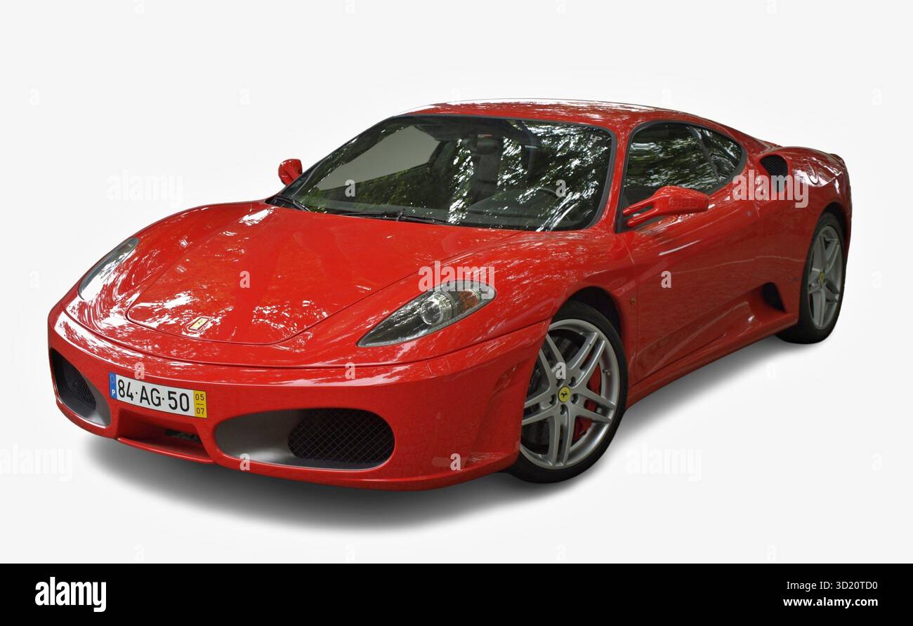 Roter Ferrari F430 steht still auf weißem Hintergrund Stockfoto