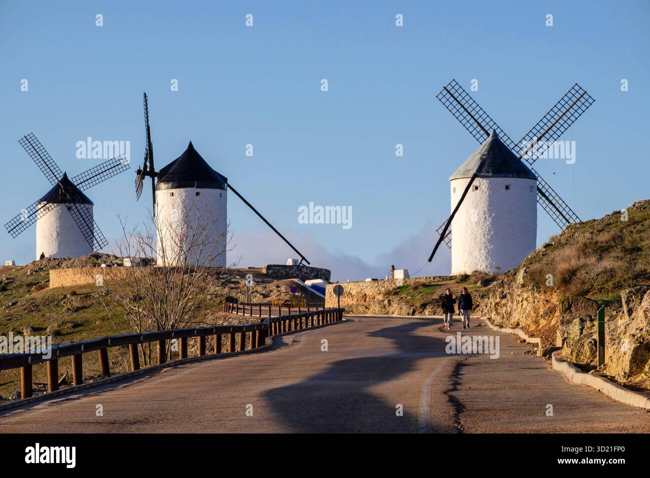 Molinos de Consuegra, Cerro Calderico, Consuegra, Provinz Toledo, Kastilien-La Mancha, Spanien Stockfoto