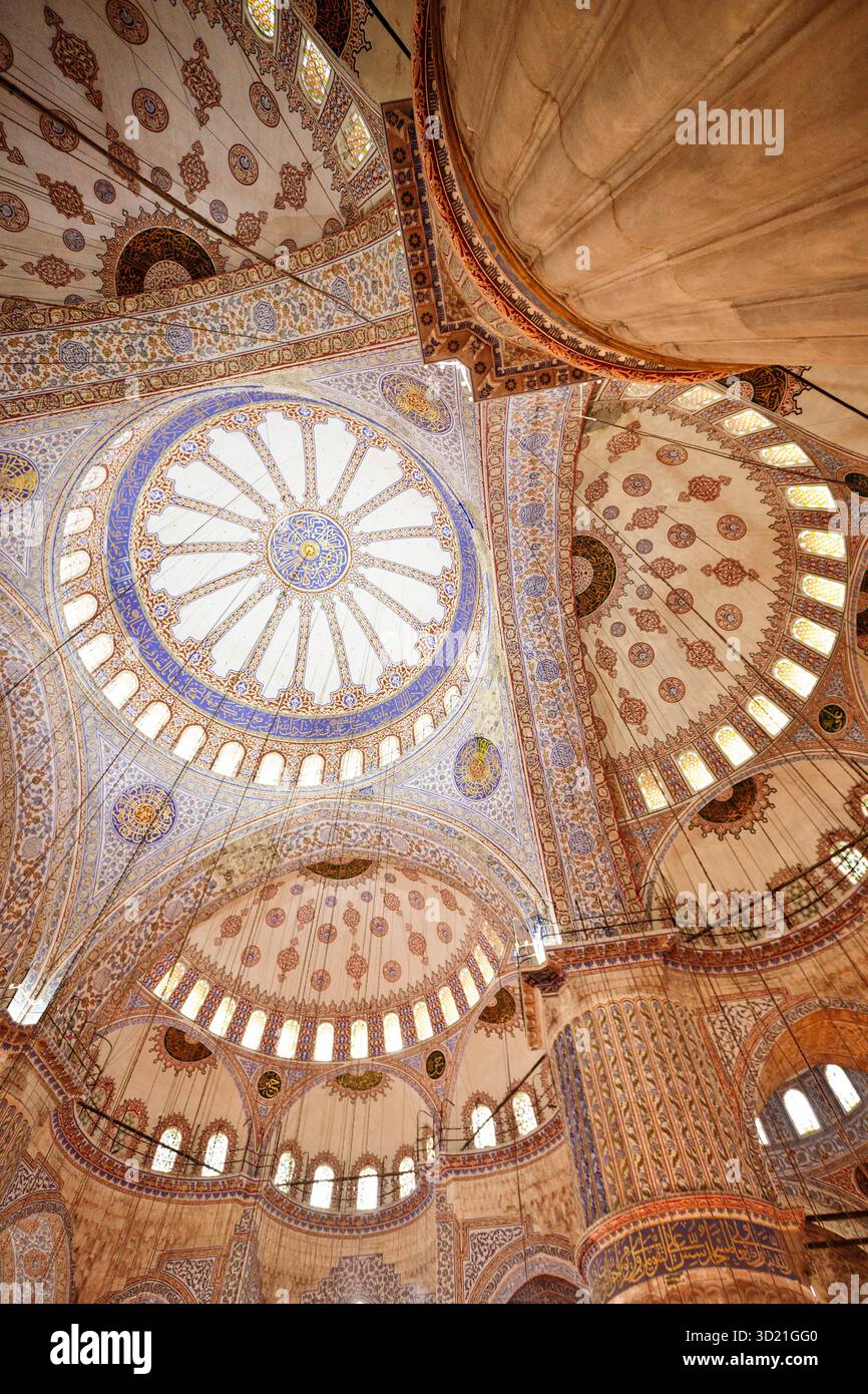 Blaue Moschee, Sultan-Ahmed-Moschee im Inneren, (Jahr 1616) Bezirk Sultanahmet, Istanbul, Türkei Stockfoto