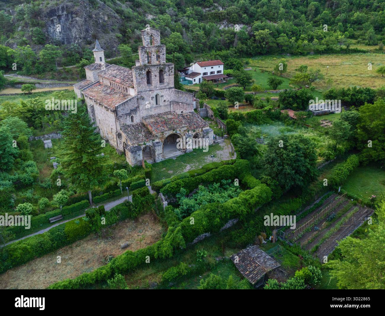 Romanisches Kloster Santa María, 11. Jahrhundert, Gerri de la Sal, Pallars Sobirá, Lleida, Katalonien, Spanien Stockfoto