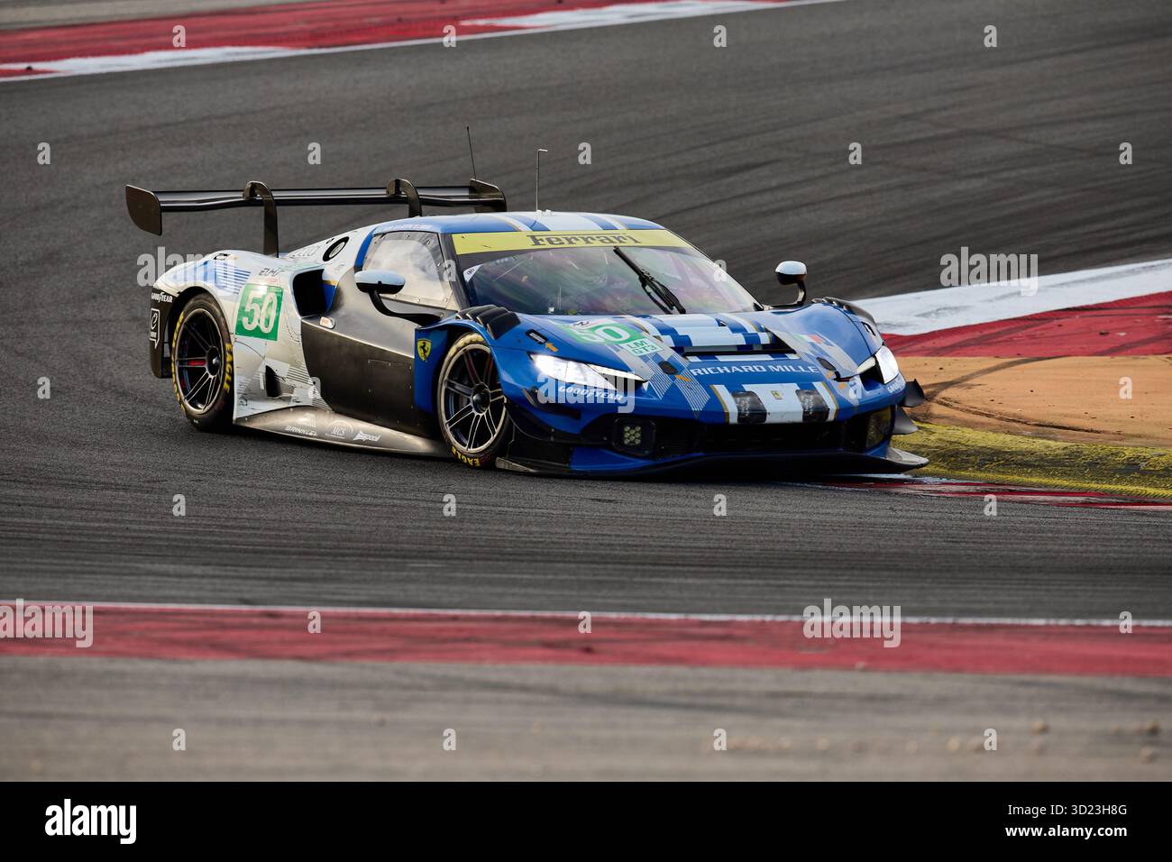 Custodio TOLEDO (USA), Lilou WADOUX (FRA) und Riccardo AGOSTINI (ITA) fahren für RICHARD MILLE AF CORSE (ITA) in einem Ferrari 296 LMGT3 während Europas Stockfoto
