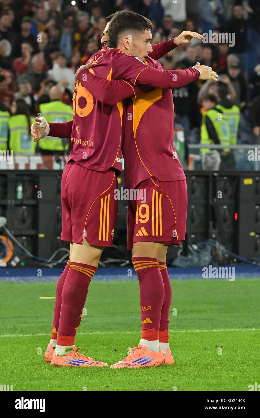 Rom, Italien. Oktober 2025. Matias Soule von AS Roma feiert sein Tor, das sie während der Serie A Spiel zwischen AS Roma gegen Parma im olimpico-Stadion in Rom, Italien, am 29. Oktober 2025 abgesagt haben. Mattia Vian Credit: Unabhängige Fotoagentur/Alamy Live News Stockfoto