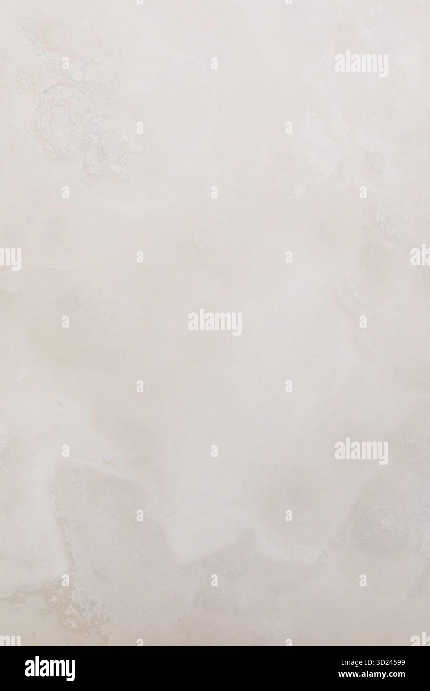 Weicher, beigefarbener, strukturierter Hintergrund mit dezenten Variationen, perfekt für Designprojekte, Präsentationen und kreative Arbeiten Stockfoto