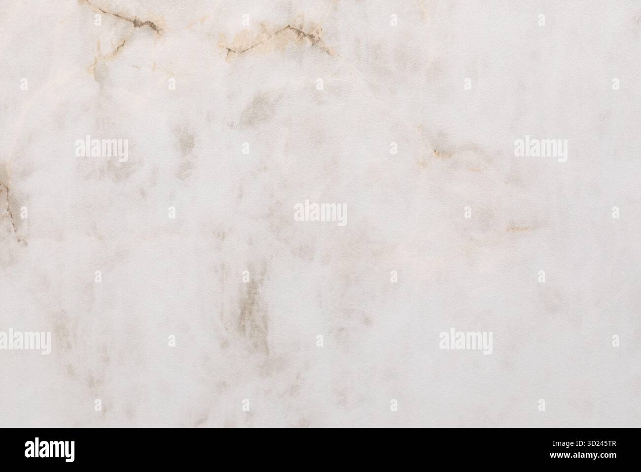 Elegante weiße Marmoroberfläche mit dezenter grauer Aderung, perfekt für Design- und Dekorationsideen Stockfoto