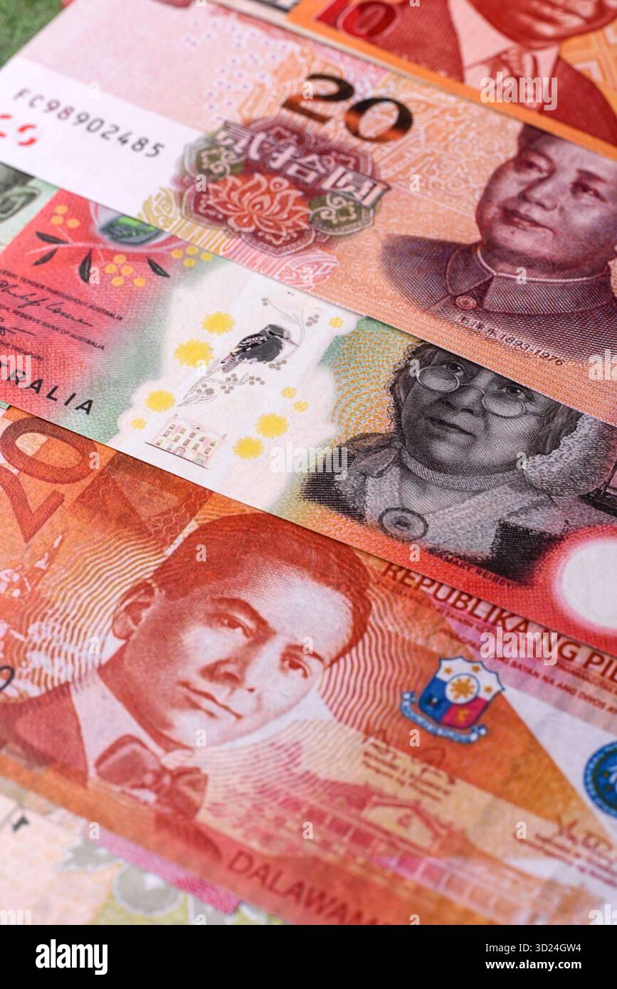 Papiergeld, Banknoten verschiedener Länder als geschäftlicher Hintergrund. Papiergeld und Bargeld Stockfoto
