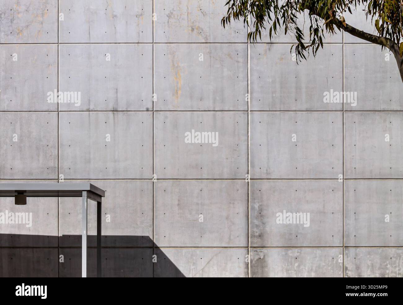 Architektur ist die sichtbarste Form menschlicher Intention, und diese Bilder zeichnen diese Intentionen in der amerikanischen Landschaft nach. Stockfoto
