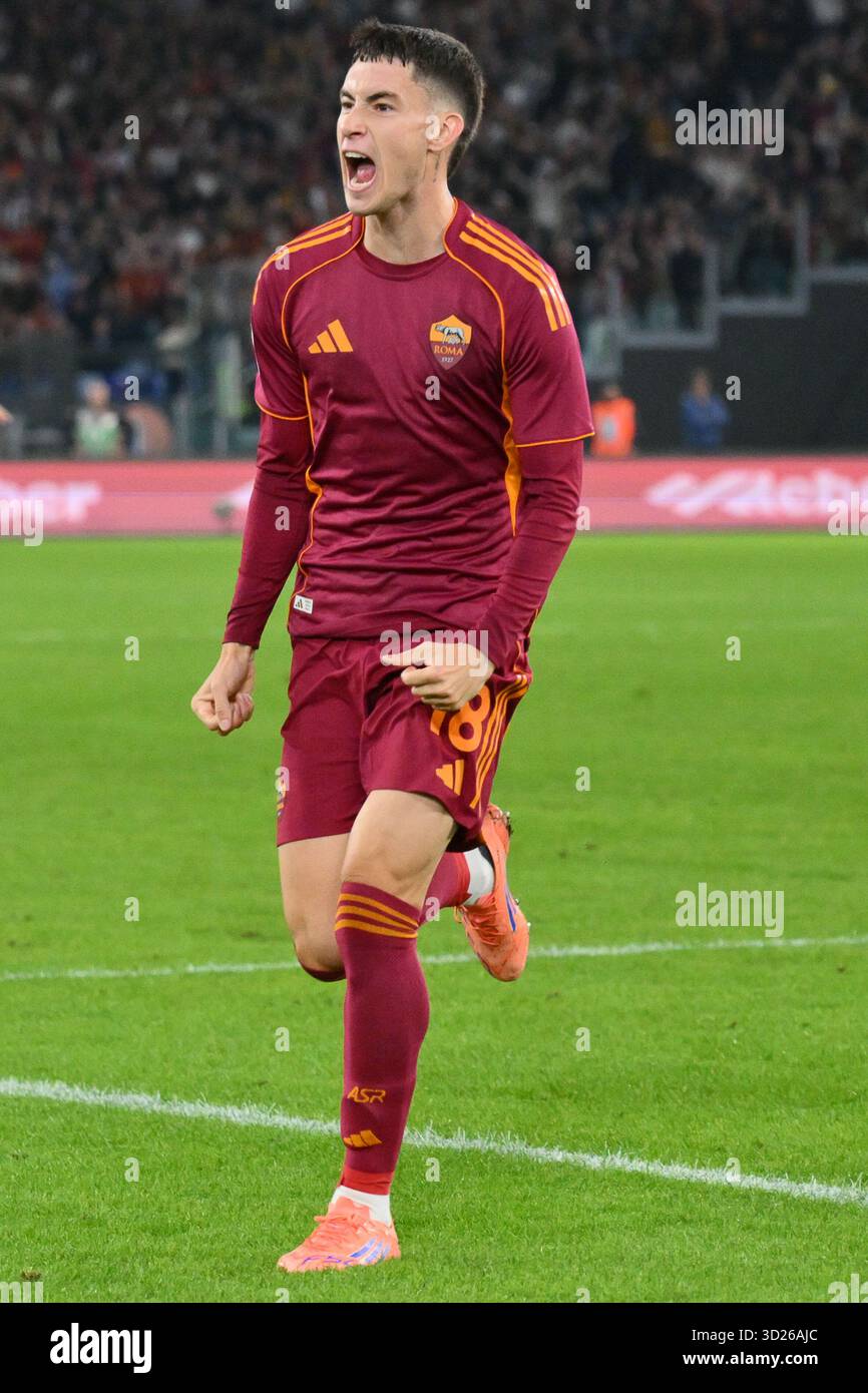 Rom, Italien. Oktober 2025. AS Roma's Matias Soule feiert nach dem Tor von 1-0, das später vom VAR während des Spiels am 9. Tag der Serie A Meisterschaft zwischen A.S. Roma und Parma Calcio im Olimpico-Stadion am 29. Oktober 2025 in Rom, Italien, ausgeschlossen wurde. Während des Spiels AS Roma vs Parma Calcio, italienischer Fußball Serie A in Rom, Italien, 29. Oktober 2025 Credit: Independent Photo Agency/Alamy Live News Stockfoto