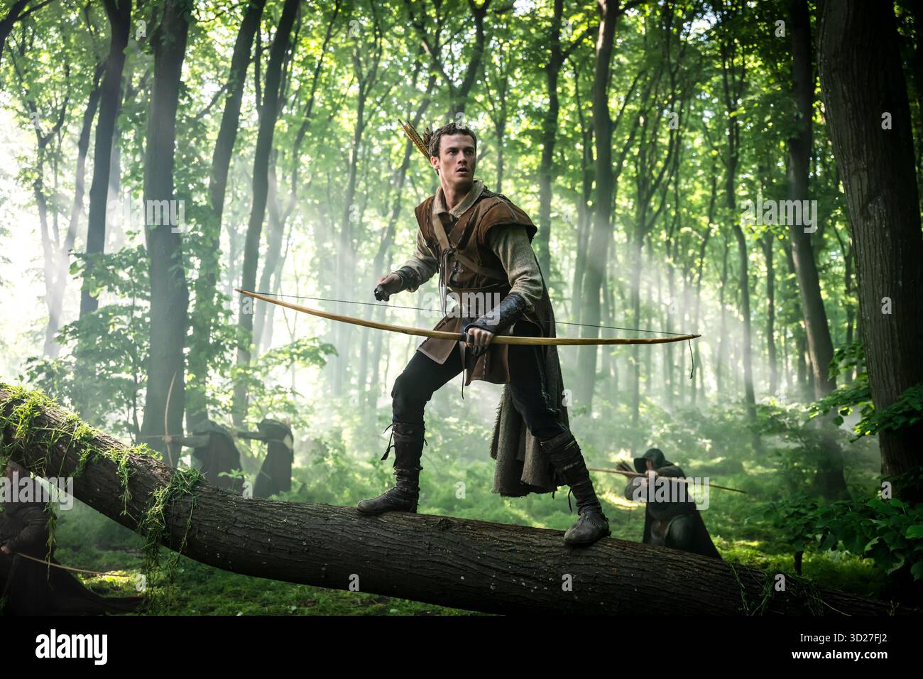 Robin Hood (2025-) Fernsehserie von John Glenn mit Jack Patten als Robin Hood. Ein düsteres Abenteuerdrama, in dem Rob, ein sächsischer Gesetzloser, und Marian, eine normannische Adlige, sich gegen das Unrecht nach der normannischen Eroberung vereinen. Werbefoto von Staffel 1 NUR FÜR REDAKTIONELLE ZWECKE. Kredit: BFA / Aleksandar Letic / MGM+ Stockfoto