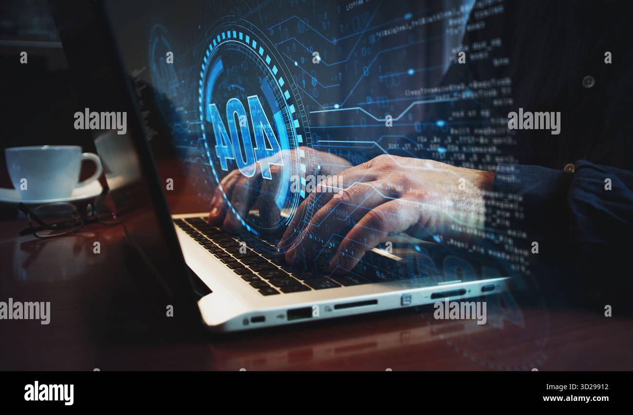 Fehler 404 Seite nicht gefunden, OPS Problemsymbol und man-Typing Computertastatur. Praktisches Notebook. Netzwerk, Cyber-Technologie und abstrakte Hintergrundkonz Stockfoto