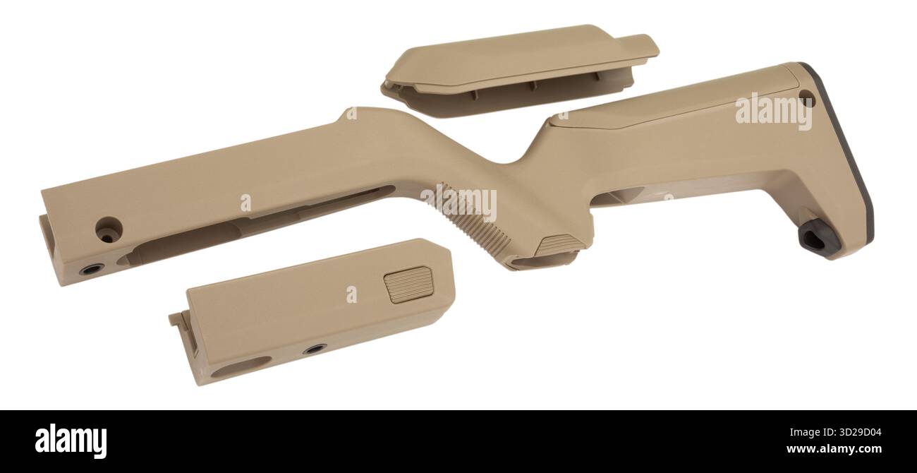 Modularer zweiteiliger Schaft für ein Gewehr mit austauschbarer Wangenauflage aus leichtem braunem Polymer, isoliert auf weißem Hintergrund. Stockfoto