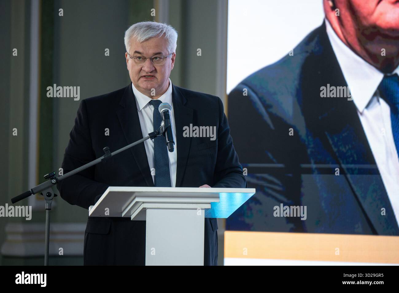 Der ukrainische Außenminister Andrii Sybiha spricht anlässlich der Eröffnung der internationalen Konferenz „Resilienz und europäische Zukunft der Region Sumy“, die am 30. Oktober 2025 organisiert wurde, um Möglichkeiten zur Stärkung der Resilienz der ukrainischen Grenzregionen während des Krieges und der Erholung nach dem Krieg in Kiew, Ukraine, zu erörtern (Foto: Danylo Antoniuk/Ukrinform) Stockfoto