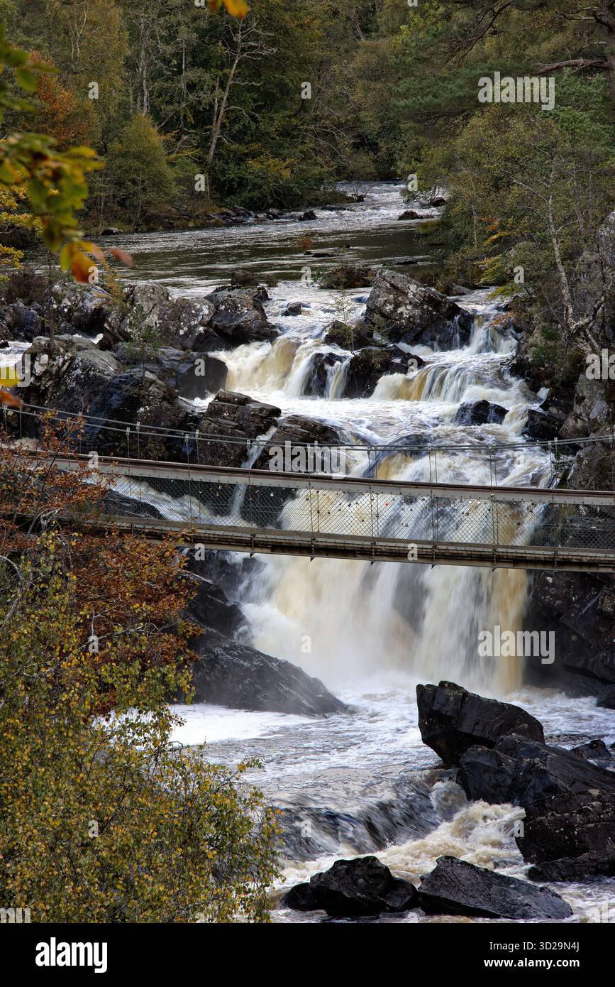 Rogie Falls Wasserfall am Black Water, einem Fluss in Ross-shire in den Highlands von Schottland. A835, Nr Garve, Strathpeffer IV14 9EQ Stockfoto