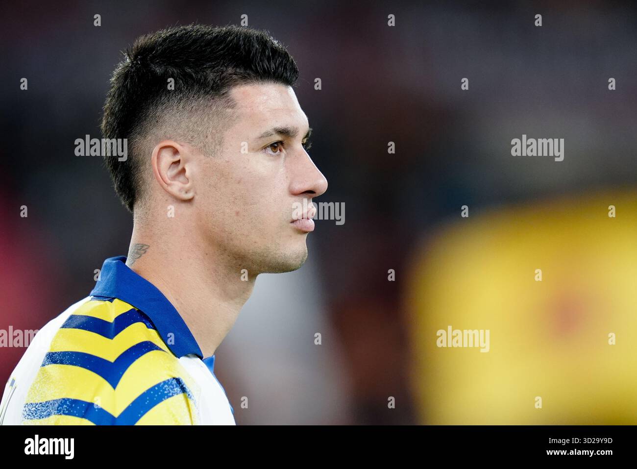 Rom, Italien. Oktober 2025. Lautaro Valenti von Parma Calcio 1913 sieht beim Spiel der Serie A Enilive zwischen AS Roma und Parma Calcio1913 im Stadio Olimpico am 29. Oktober 2025 in Rom an. Quelle: Giuseppe Maffia/Alamy Live News Stockfoto