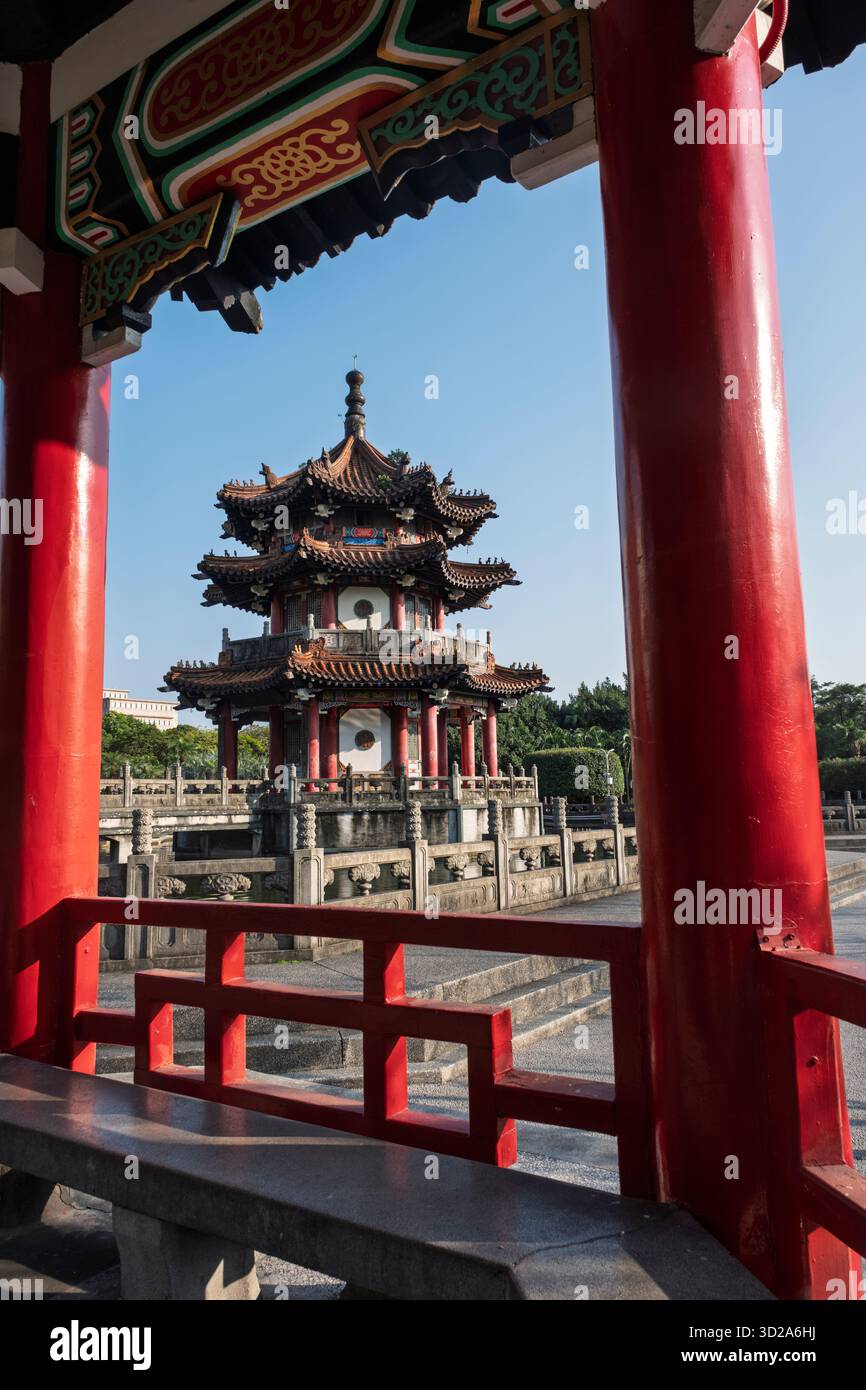 Pagoden im chinesischen Stil im 228 Peace Memorial Park, Taipei, Taiwan Stockfoto
