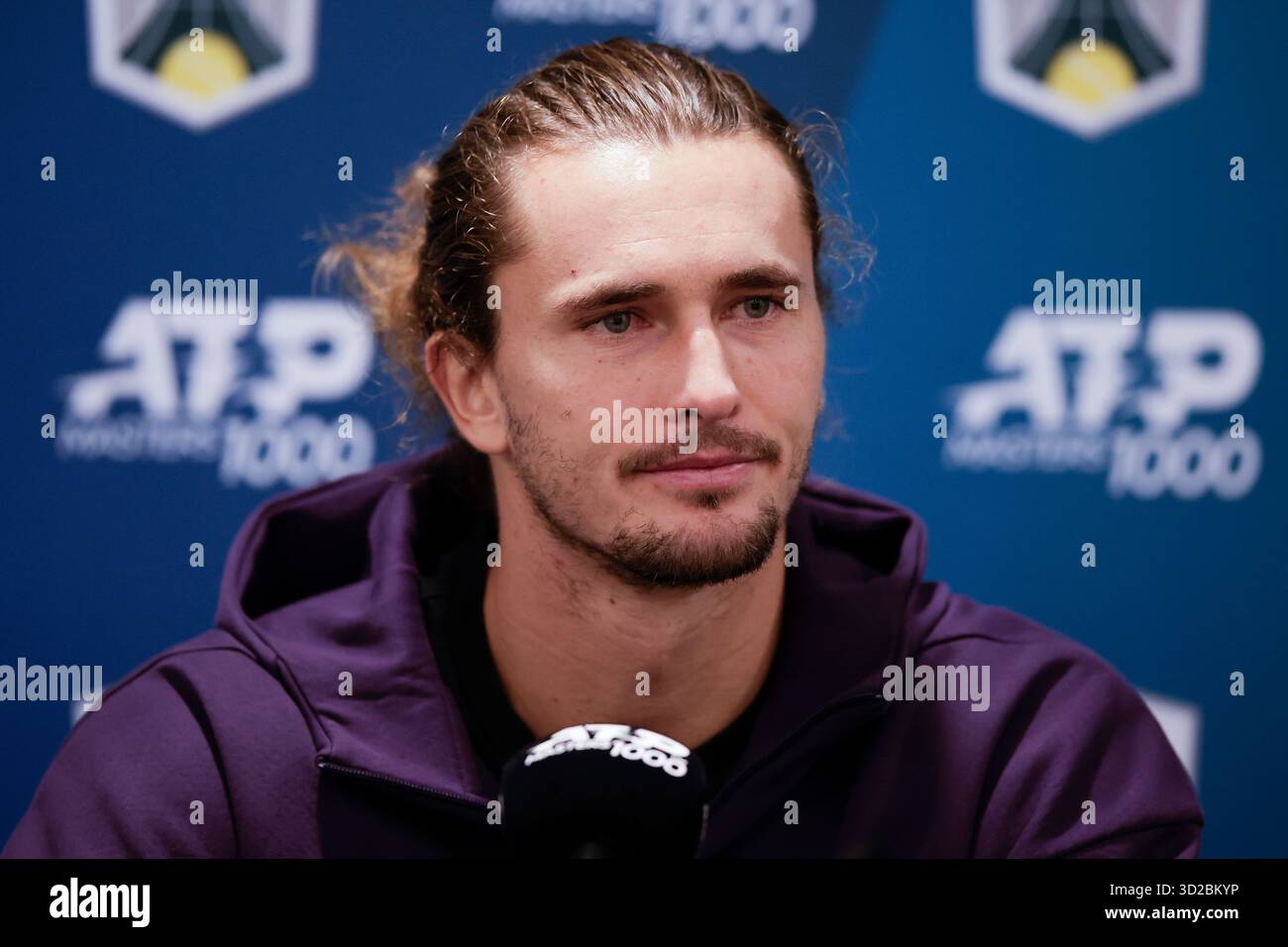 Paris, Frankreich. Oktober 2025. Alexander Zverev 28.10.2025, Tennis, Rolex Paris Masters 2025, FRA, Paris, La Defense Arena. Quelle: dpa/Alamy Live News Stockfoto