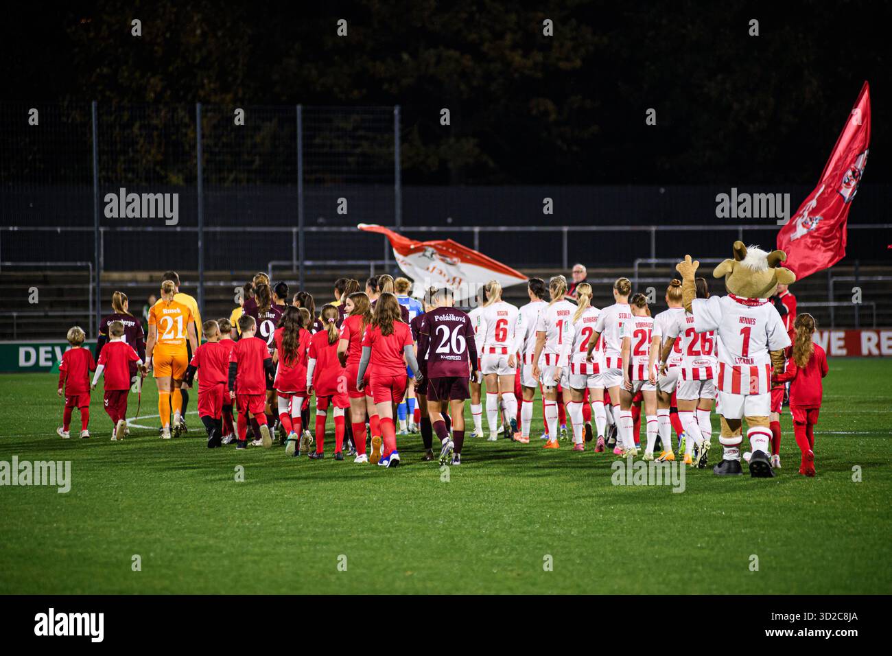 KÖLN, DEUTSCHLAND - 31. OKTOBER 2025: Das Spiel der Frauen-Bundesliga 1.FC Köln gegen 1. FC Nürnberg im Franz Kremer Stadion Stockfoto