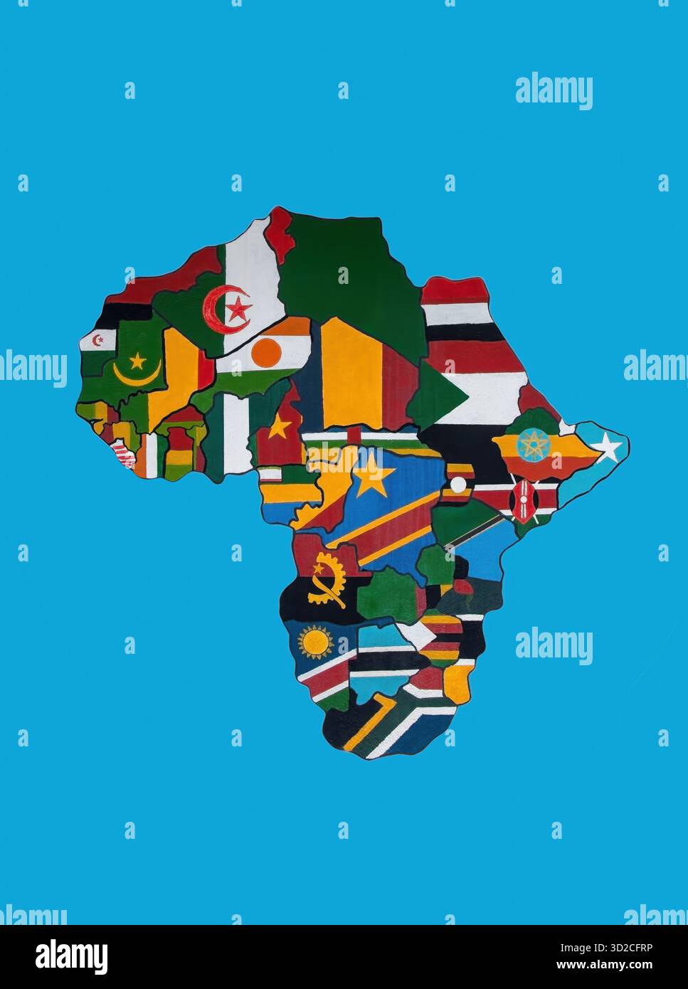 Handgemalte geografische Darstellungsflaggen afrikanischer Länder in der Form des afrikanischen Kontinents mit blauem Hintergrund Stockfoto