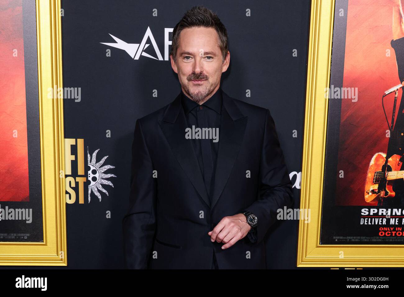 HOLLYWOOD, LOS ANGELES, KALIFORNIEN, USA - 22. OKTOBER: Der amerikanische Filmemacher und ehemalige Schauspieler Scott Cooper kommt beim AFI (American Film Institute) fest 2025, das von Canva präsentiert wird - Eröffnungsabend Gala Premiere von Springsteen: Deliver Me from Nowhere der 20th Century Studios, das am 22. Oktober 2025 im TCL Chinese Theatre IMAX in Hollywood, Los Angeles, Kalifornien, USA stattfand. (Foto: Xavier Collin/Image Press Agency) Stockfoto