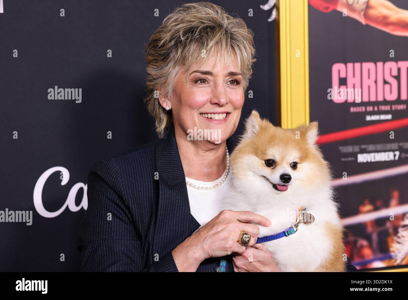 HOLLYWOOD, LOS ANGELES, KALIFORNIEN, USA - 25. OKTOBER: Die ehemalige US-amerikanische Boxerin, Boxanalytikerin und Motivationssprecherin Christy Martin kommt beim AFI (American Film Institute) fest 2025, das von Canva präsentiert wird – Premiere von Black Bears „Christy“, das am 25. Oktober 2025 im TCL Chinese Theatre IMAX in Hollywood, Los Angeles, Kalifornien, USA stattfand. (Foto: Xavier Collin/Image Press Agency) Stockfoto