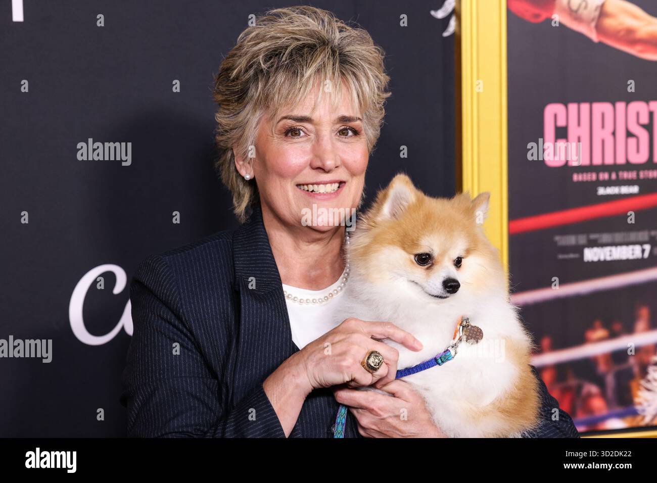 HOLLYWOOD, LOS ANGELES, KALIFORNIEN, USA - 25. OKTOBER: Die ehemalige US-amerikanische Boxerin, Boxanalytikerin und Motivationssprecherin Christy Martin kommt beim AFI (American Film Institute) fest 2025, das von Canva präsentiert wird – Premiere von Black Bears „Christy“, das am 25. Oktober 2025 im TCL Chinese Theatre IMAX in Hollywood, Los Angeles, Kalifornien, USA stattfand. (Foto: Xavier Collin/Image Press Agency) Stockfoto