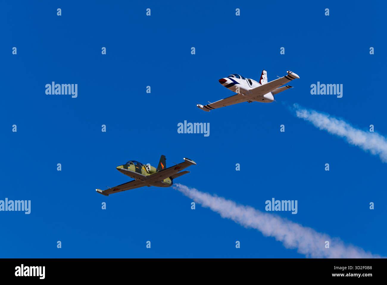 Sky Fiesta 2025 10-25-2025 Las Cruces NM USA Lone Star Jet Team L-39 Albatros, die an der Sport Sky Fiesta 2025 Airshow im Las Cruces Intl teilnehmen. Stockfoto