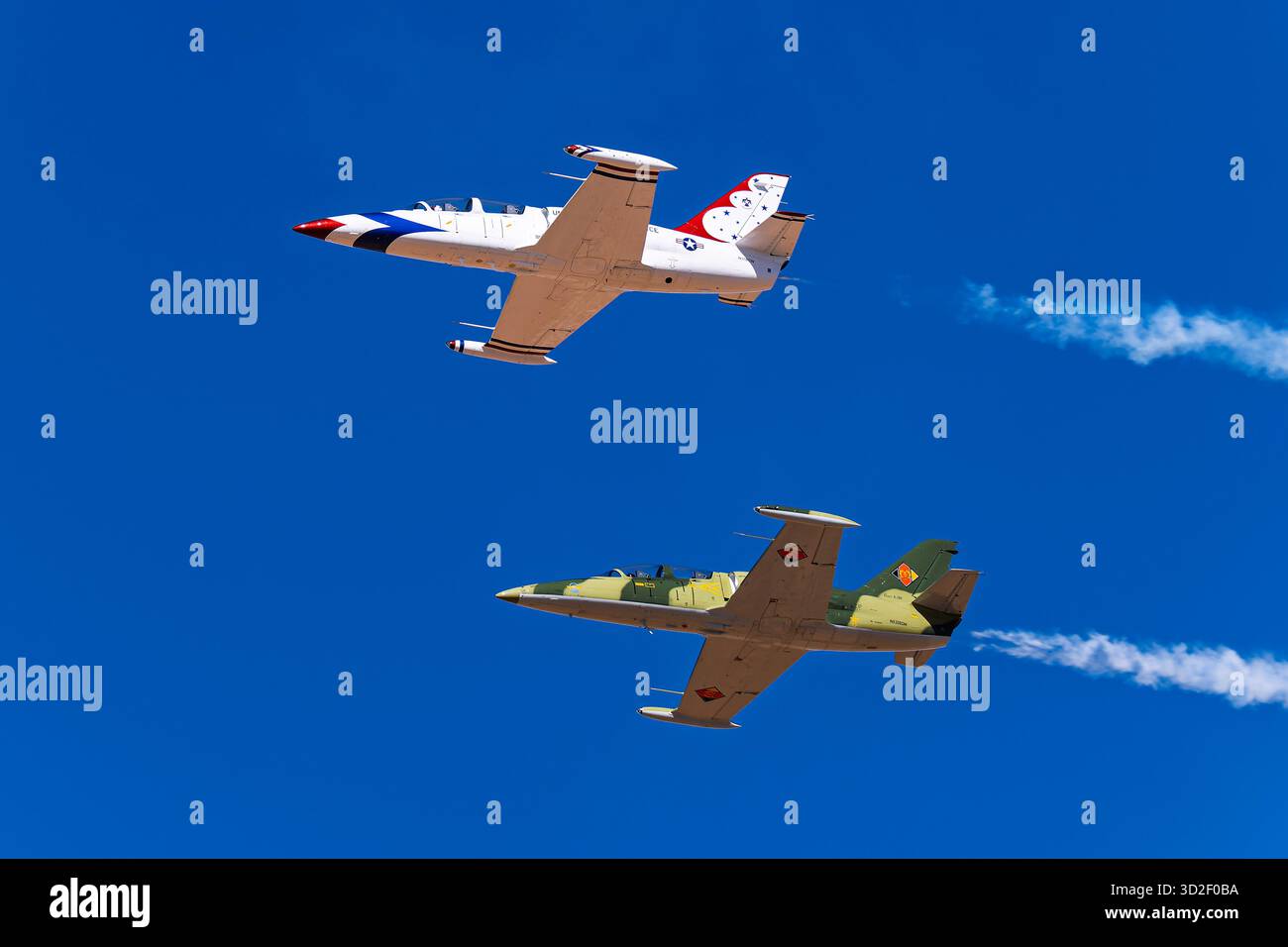 Sky Fiesta 2025 10-25-2025 Las Cruces NM USA Lone Star Jet Team L-39 Albatros, die an der Sport Sky Fiesta 2025 Airshow im Las Cruces Intl teilnehmen. Stockfoto