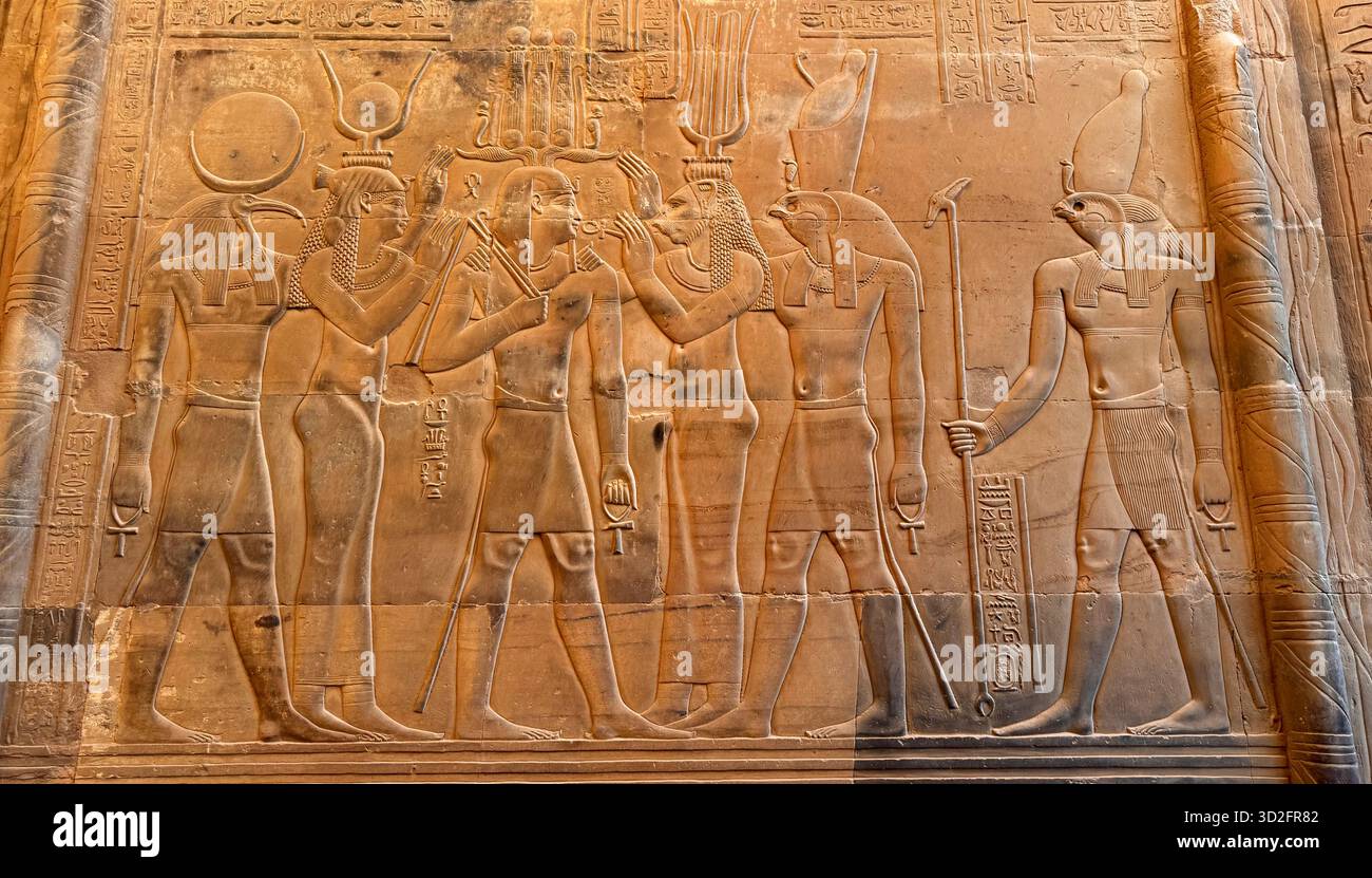 BAS-Relief in den Tempeln von Philae, Assuan, Ägypten Stockfoto
