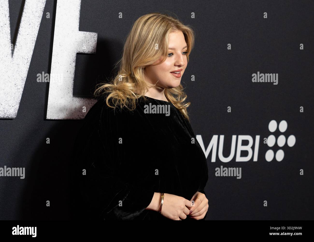 New York, Usa. November 2025. Francesca Scorsese besucht am 1. November 2025 die Premiere von „die My Love“ am AMC Lincoln Square in New York, NY. (Foto: Lev Radin/SIPA USA) Credit: SIPA US/Alamy Live News Stockfoto