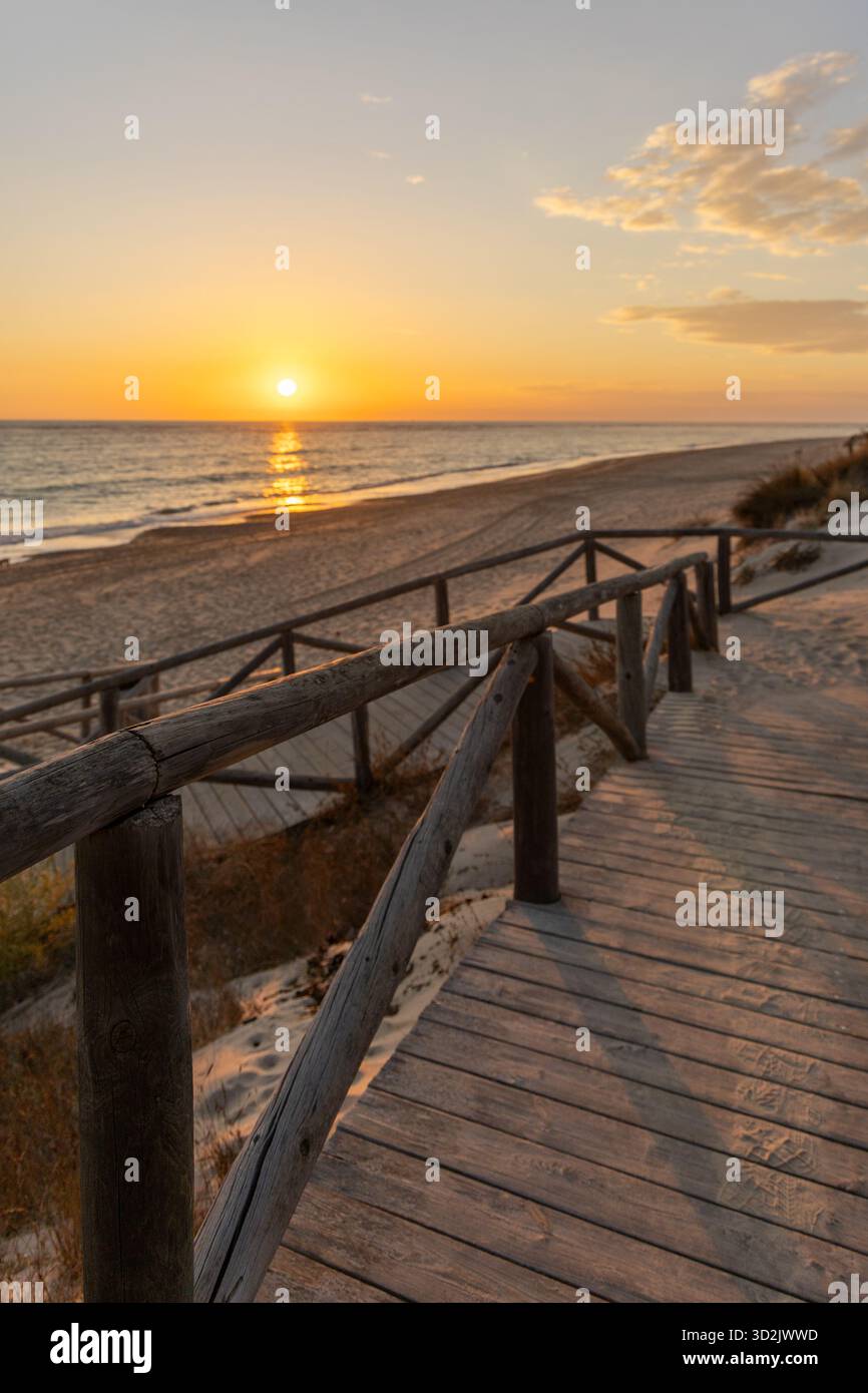 andalusien, Architektur, Atlantik, Hintergrund, Strand, Strände von cadiz, blau, Gebäude, cadiz, Stadt, Küste, Küste, costa de la lutz, spanien Stockfoto
