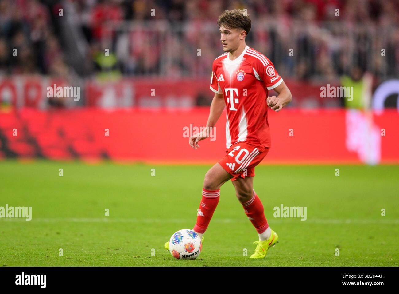 Tom Bischof (Bayern) München, 1. November 2025, Fußball, Bundesliga, FC Bayern München - Bayer 04 Leverkusen Stockfoto