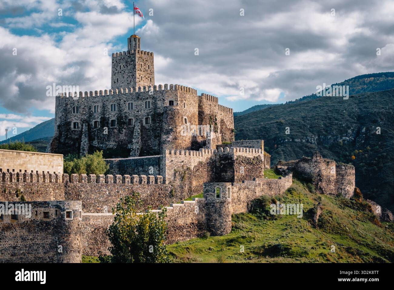 Blick auf die alte mittelalterliche Burg Akhaltsikhe (auch Rabati genannt) in Georgien Stockfoto