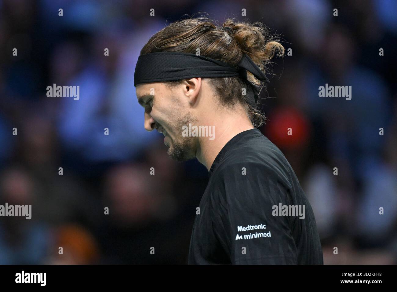 Paris, Fra. November 2025. Alexander Zverev in seinem Spiel gegen Jannik Sinner, 01.11.2025, Tennis, Rolex Paris Masters 2025, FRA, Paris, La Defense Arena. Foto: HMB Media/Alamy Live News Stockfoto