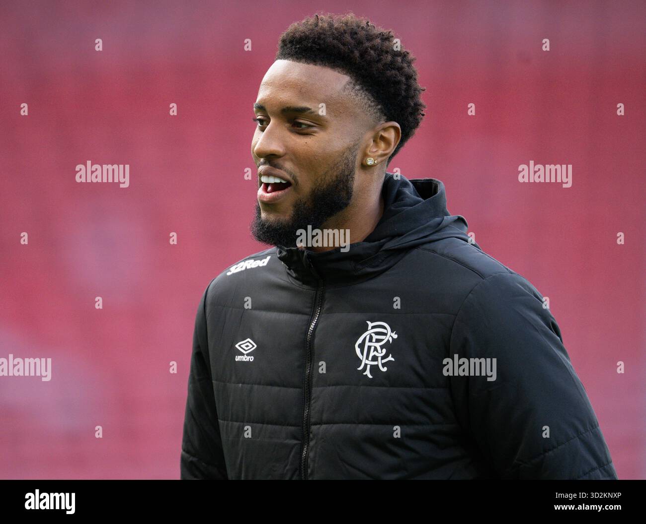 GLASGOW, SCHOTTLAND - 2. NOVEMBER: Rangers' Youssef Chermiti trifft am 2. November 2025 im schottischen Glasgow im Hampden Park vor einem Halbfinalspiel des Premier Sports Cup zwischen Celtic und Rangers ein. (Foto: Paul Byars / Alamy Live News) Stockfoto