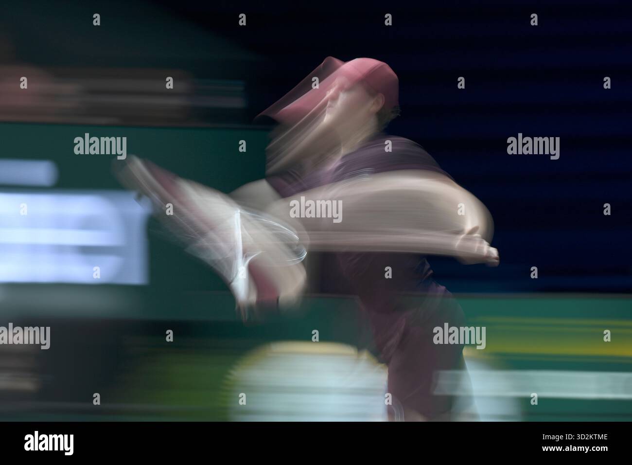 Jannik Sinner in seinem Spiel gegen Alexander Zverev, 01.11.2025, Tennis, Rolex Paris Masters 2025, FRA, Paris, La Defense Arena. Stockfoto