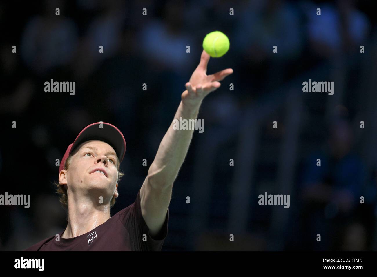 Jannik Sinner in seinem Spiel gegen Alexander Zverev, 01.11.2025, Tennis, Rolex Paris Masters 2025, FRA, Paris, La Defense Arena. Stockfoto