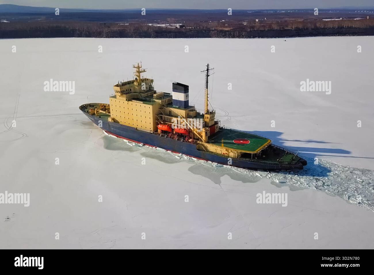 Ein Eis enpalled naldo, Eis brechen Schiff. Stockfoto