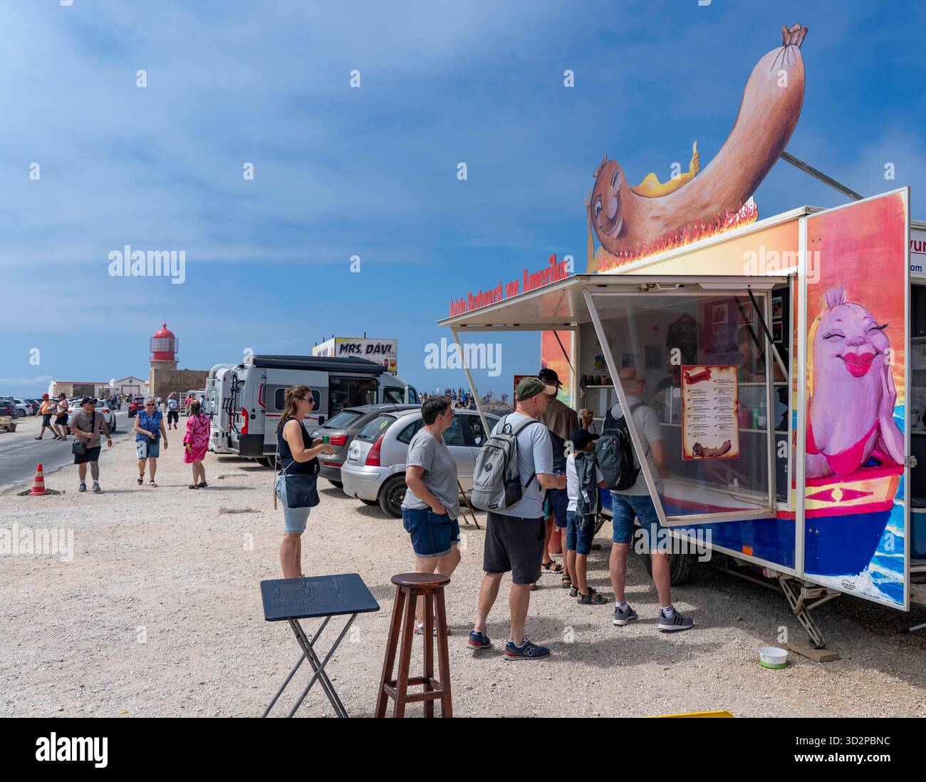 Snackbar, letzte Bratwurst vor Amerika, am Leuchtturm Cabo de São Vicente, am Kap Cabo de São Vicente, südwestliche Spitze des europäischen Festlandes, Ro Stockfoto