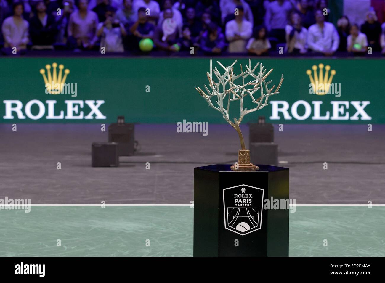 Paris, Fra. November 2025. Die Trophäe der Paris Rolex Masters 2025 02.11.2025, Tennis, Rolex Paris Masters 2025, FRA, Paris, La Defense Arena. Foto: HMB Media/Alamy Live News Stockfoto