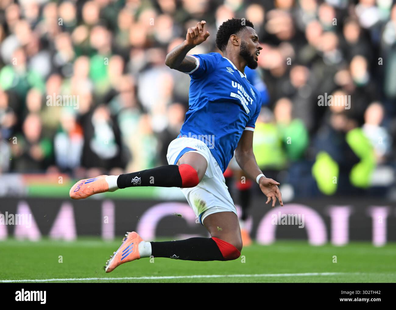 Glasgow, Großbritannien. November 2025. Youssef Chermiti von den Rangers während des Spiels Celtic vs Rangers Premier Sports Cup im Celtic Park, Glasgow. Der Bildnachweis sollte lauten: Neil Hanna/Sportimage Credit: Sportimage Ltd/Alamy Live News Stockfoto