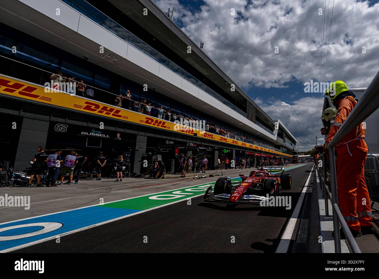 Mogyorod, Ungarn, 1. August 2025, Charles Leclerc aus Monaco, tritt für Ferrari an. Die ungarische Grand Prix-Praxis von 2025 findet in Mogyorod, Ungarn, statt. Quelle: Michael Potts/Alamy Live News Stockfoto