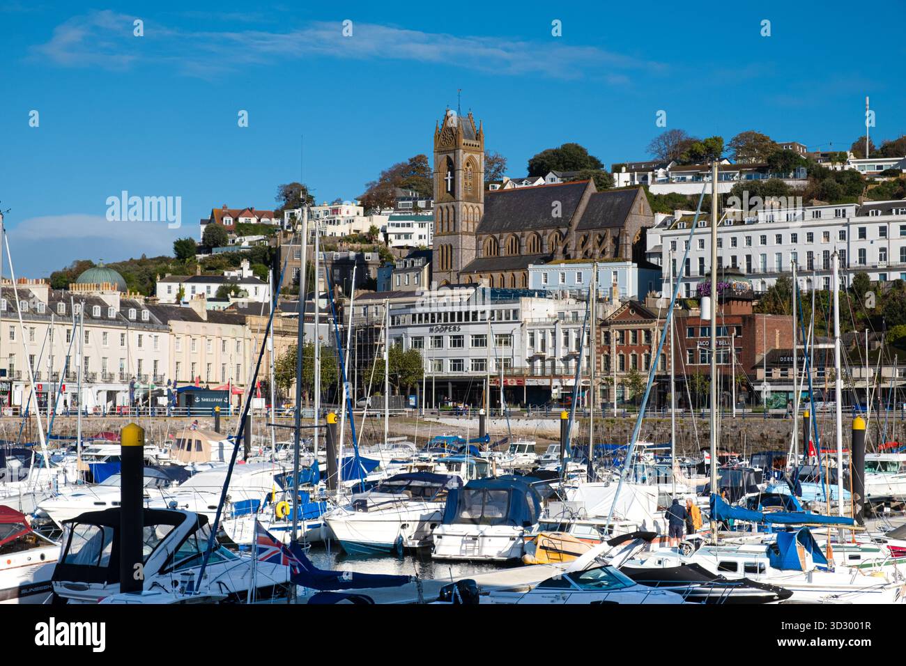 Blick auf den Yachthafen von Torguay Stockfoto
