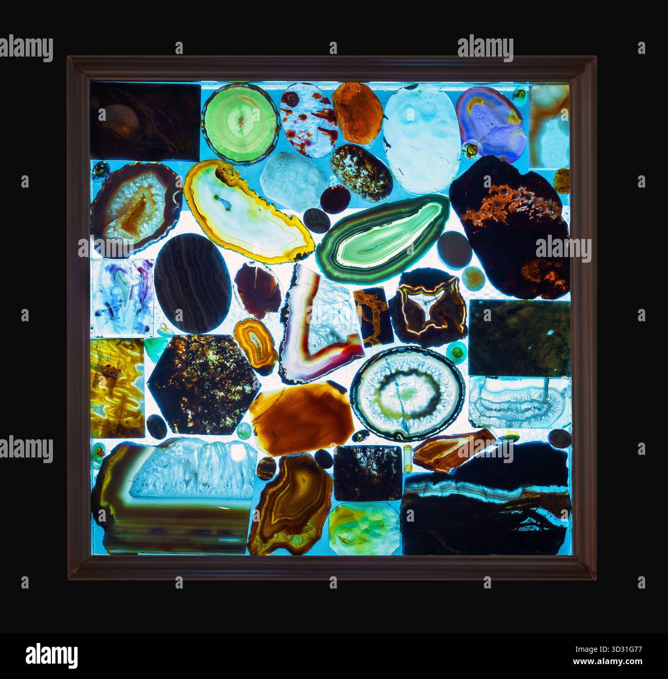 Ein gerahmtes abstraktes Bild aus Edelsteinen Stockfoto