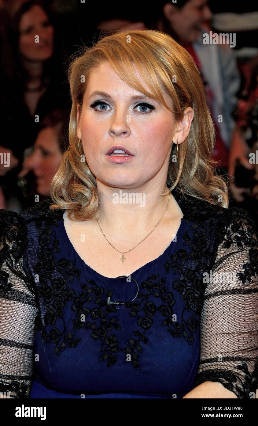 ARCHIV: Maite Kelly Sängerin Maite Kelly anläßlich der ZDF-Talkshow Markus Lanz am 09.04.2013. ARCHIVAUFNAHME, Datum geschätzt 20251101JWM0329 Stockfoto