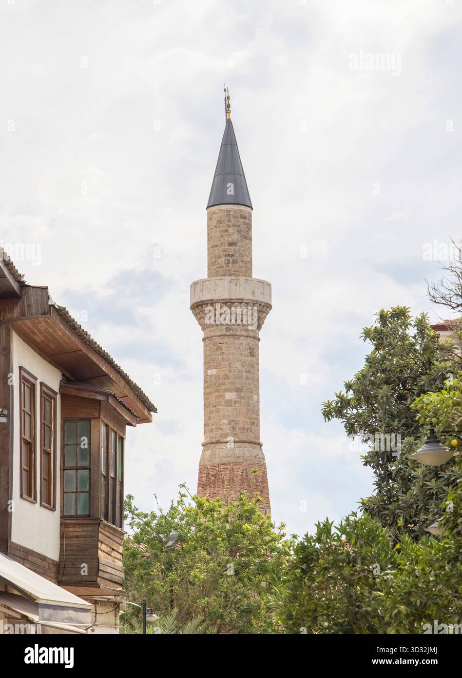 Minarette in der Altstadt von antalya an der Mittelmeerküste der türkei Stockfoto