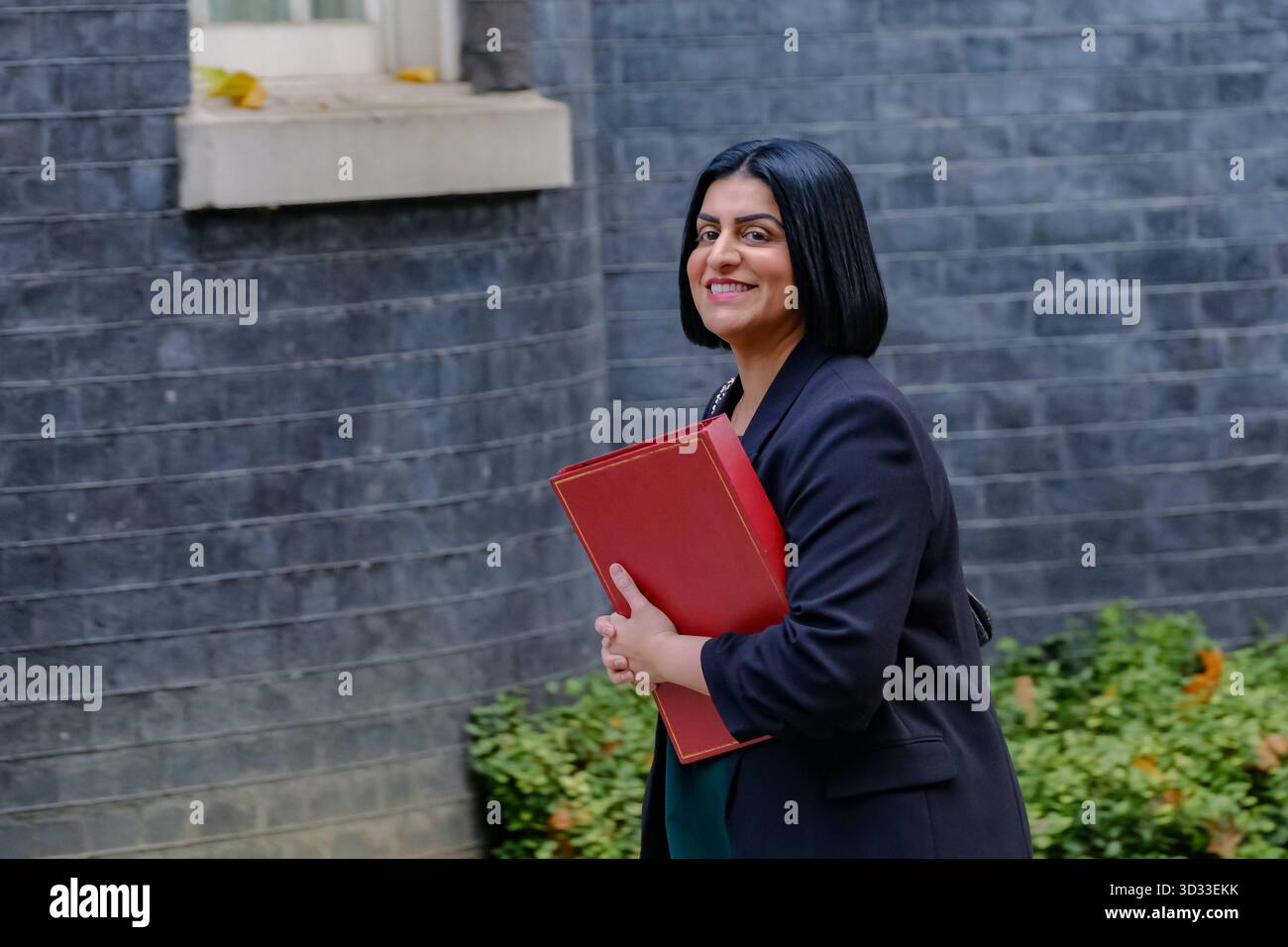 London, Großbritannien. November 2025. Shabana Mahmood, Parlamentsabgeordnete, Außenministerin des Innenministeriums, kommt heute Morgen zur wöchentlichen Kabinettssitzung in der Downing Street. Quelle: Eleventh Photography/Alamy Live News Stockfoto