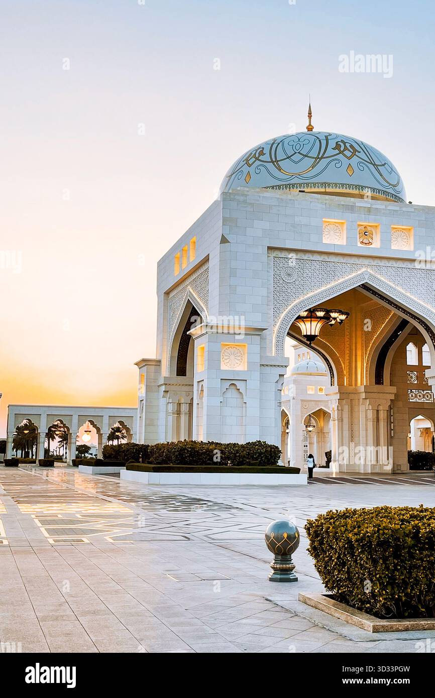 Abu Dhabi, Vereinigte Arabische Emirate, 2. Februar 2024, Presidential Palace Historical Panorama Stockfoto
