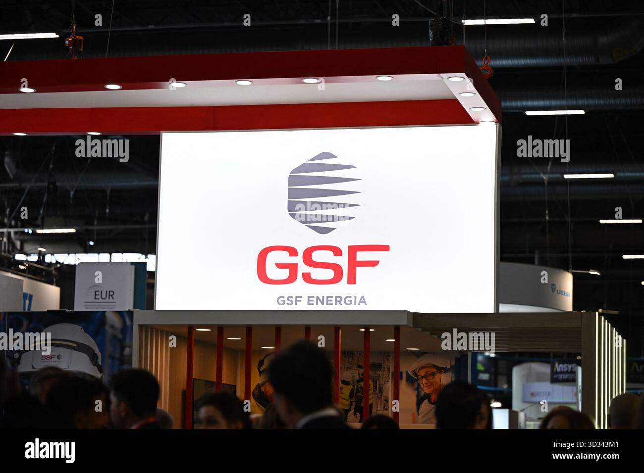 Villepinte, Frankreich. November 2025. Illustration des GSF-Logos, Akteur im Bereich Reinigung und verwandte Dienstleistungen in Frankreich, auf der Weltausstellung für Kernwaffen im Ausstellungszentrum Villepinte am 4. November 2025. Foto: Tomas Stevens/ABACAPRESS.COM Credit: Abaca Press/Alamy Live News Stockfoto