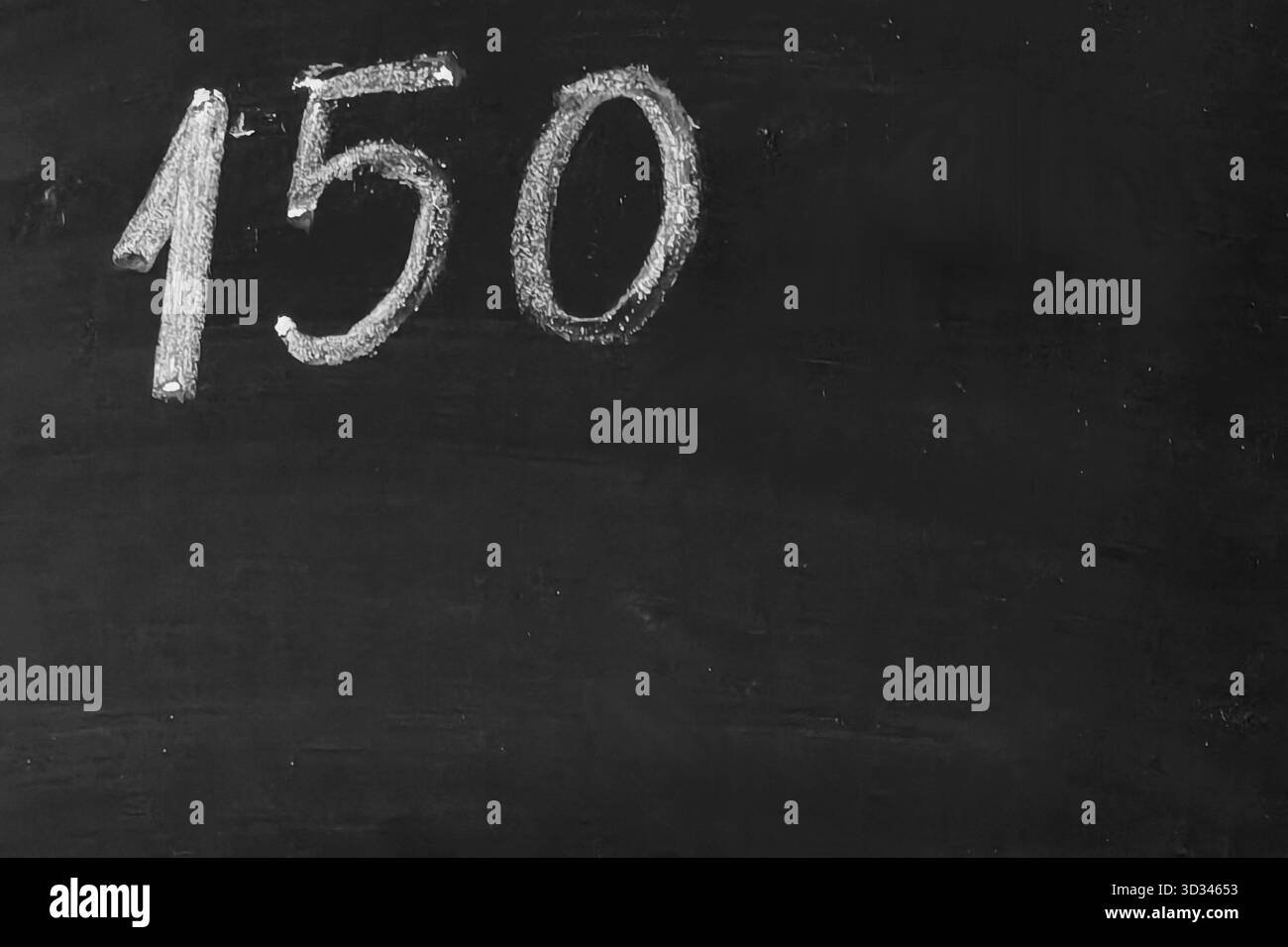 Kreide Nummer 150 auf Blackboard. Einfarbige Farbtöne. Stockfoto