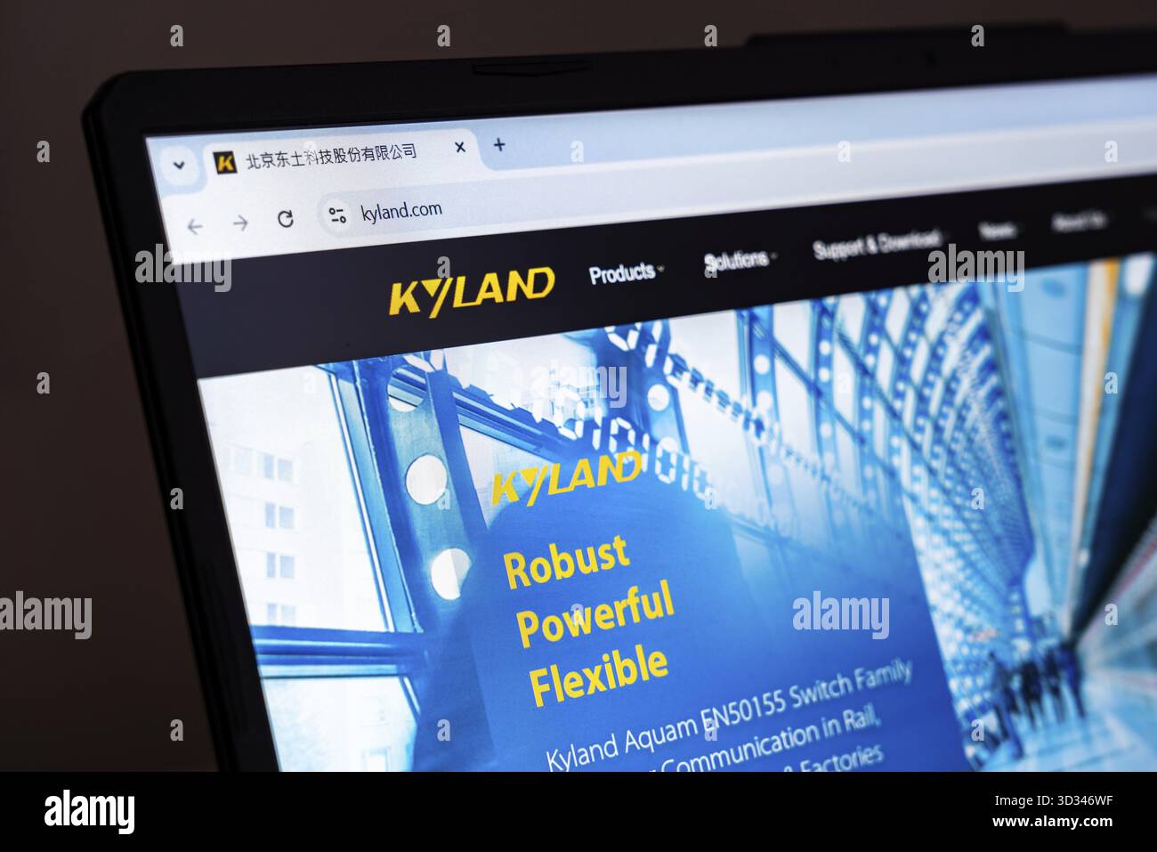 New York, USA – 22. Januar 2025: Kyland-Website wird auf einem Laptop-Bildschirm mit industriellen Netzwerkprodukten und Technologielösungen angezeigt Stockfoto
